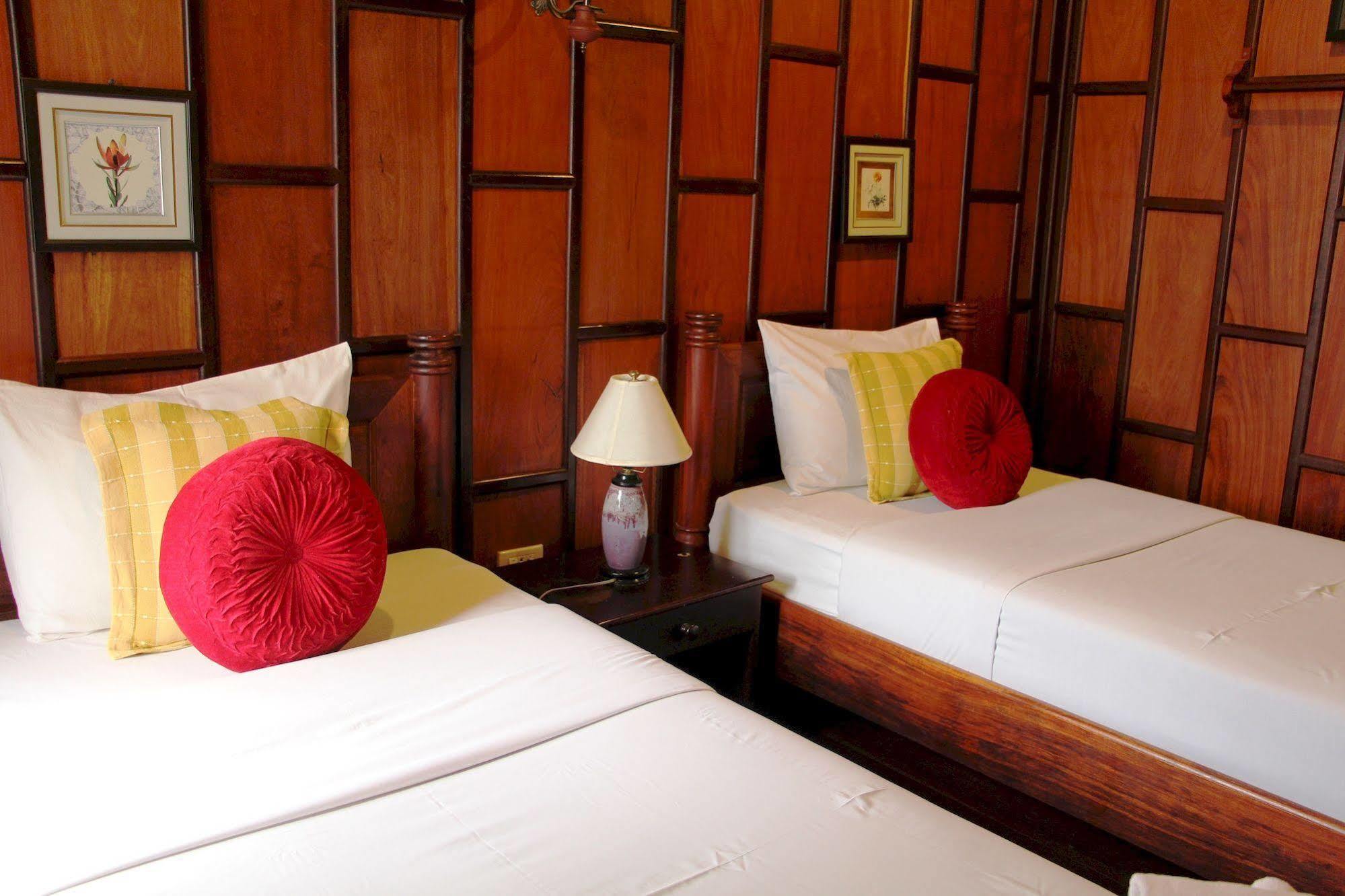 Villa Senesouk Luang Prabang Extérieur photo